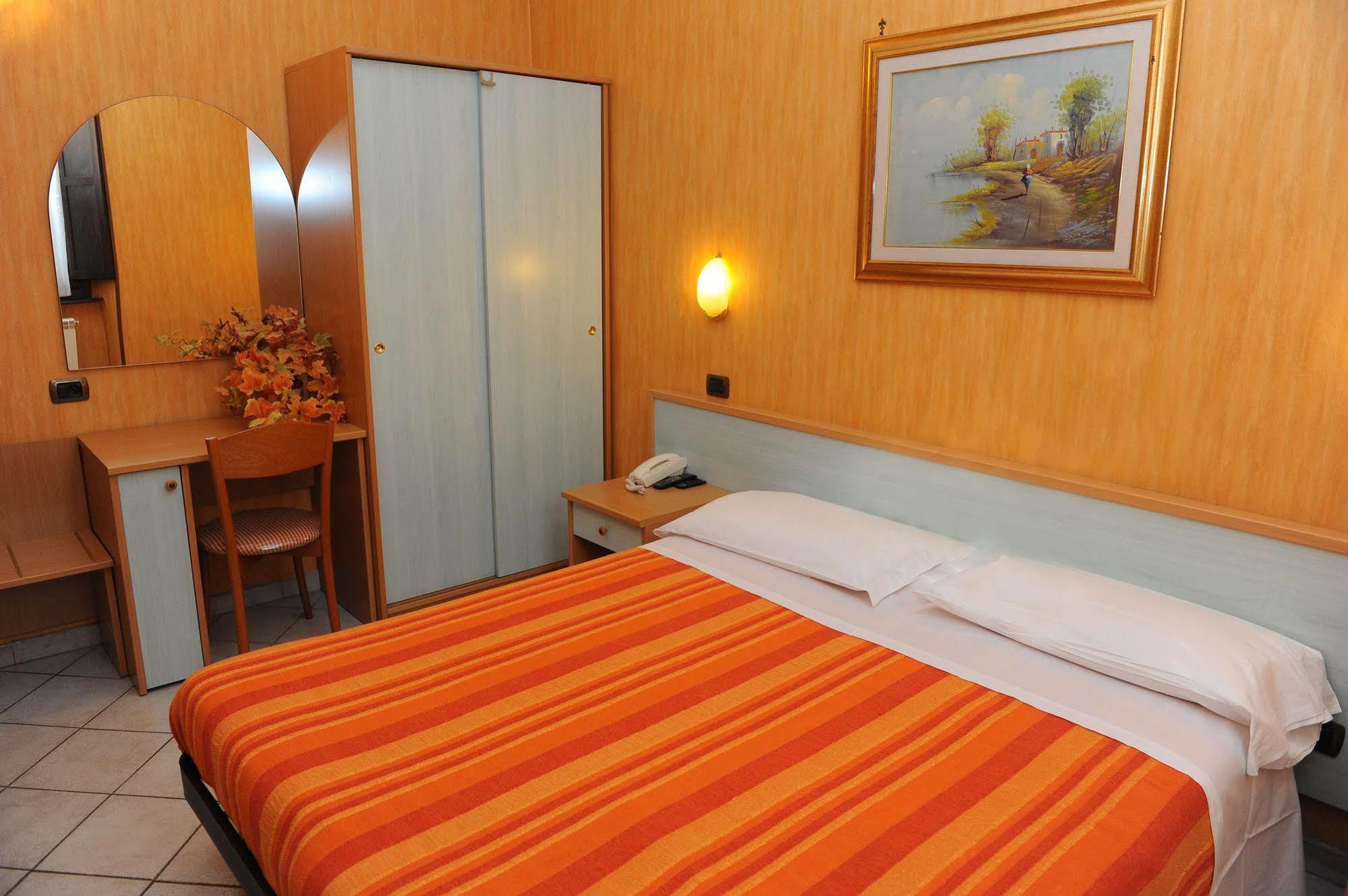 Hotel Isolabella Bussoleno Eksteriør billede